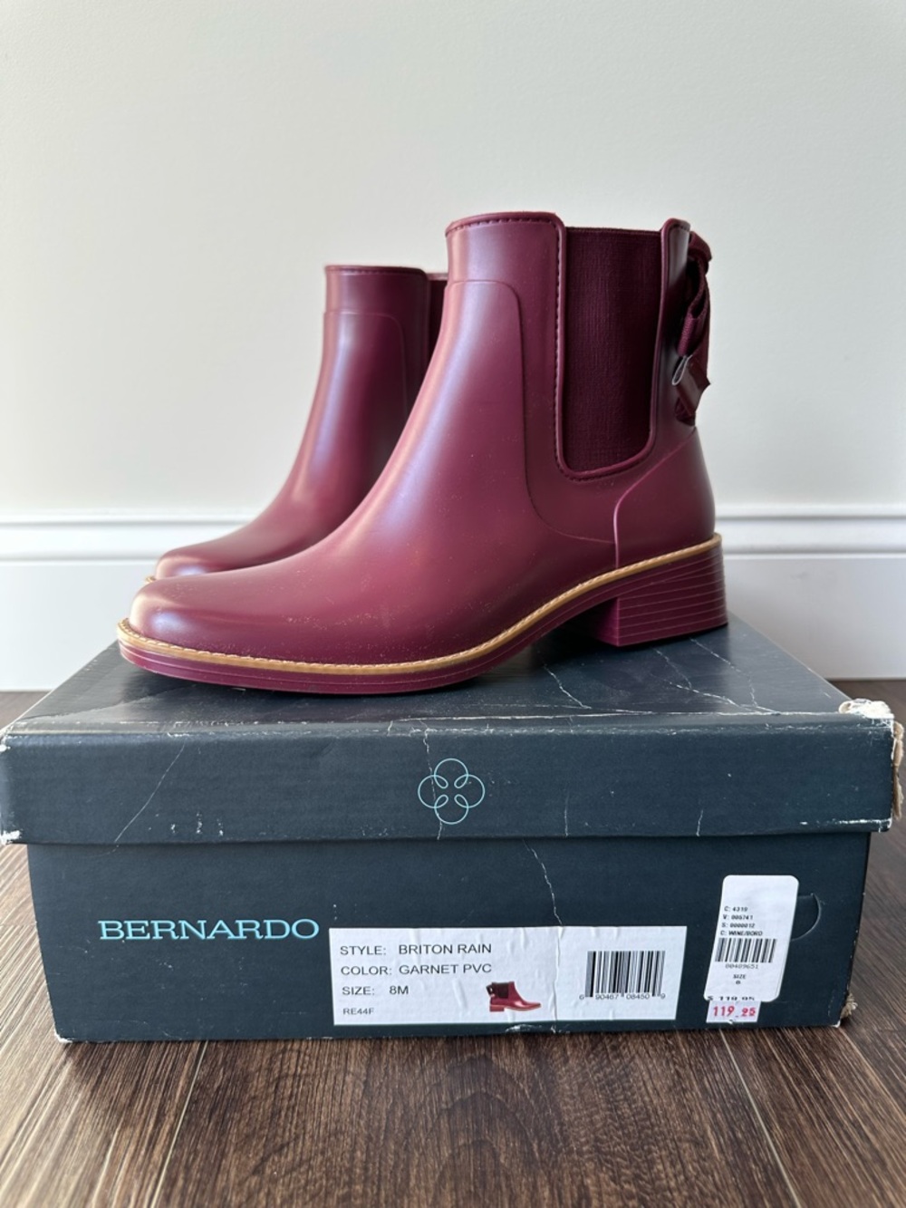 NEW Bernardo Briton Rain Boot